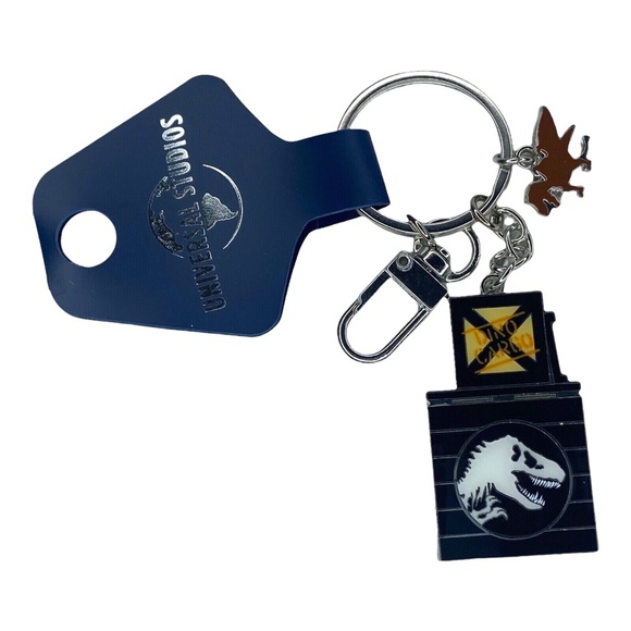 Universal Studios Jurassic World Crate Keychain - Picture 2 of 2